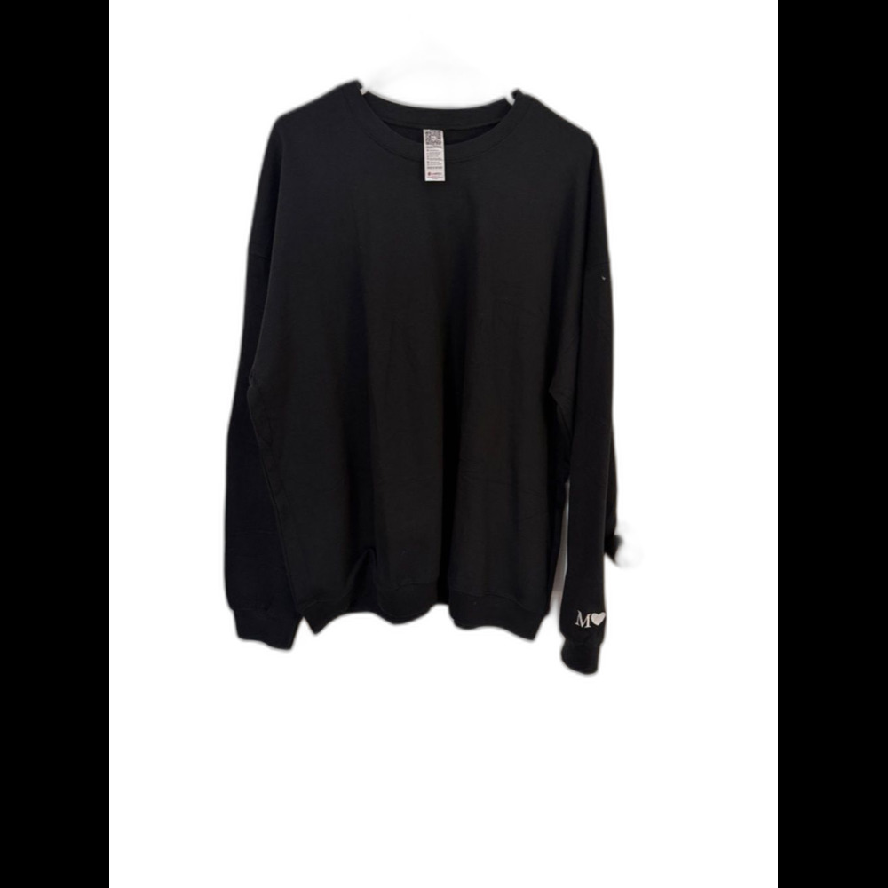 Oversized Black Crewneck Pullover Sweatshirt With “M❤️” Cuff Logo Size XL